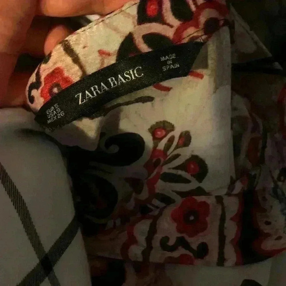 ZARA Tunic Red Paisley High Mock Neck Banded Collar Split Sides Size S - Picture 10 of 12